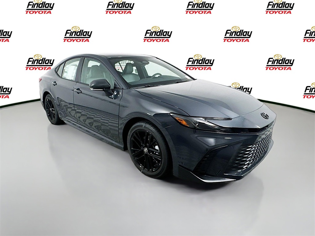 2026 Toyota Camry SE's photo
