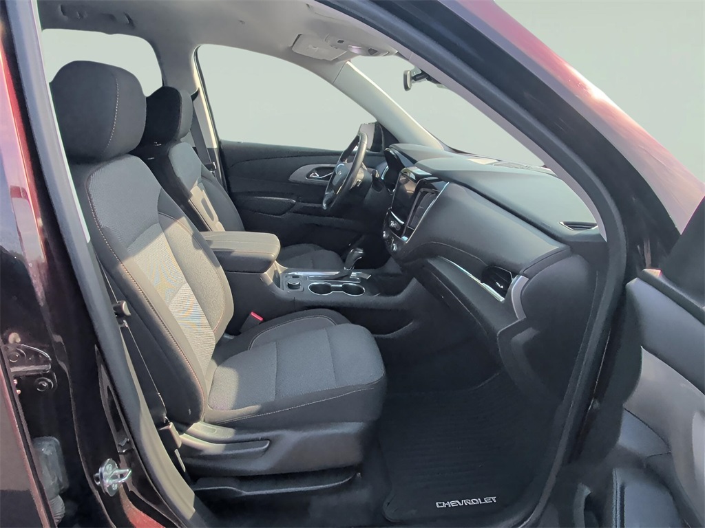 2020 Chevrolet Traverse 1LT photo 4