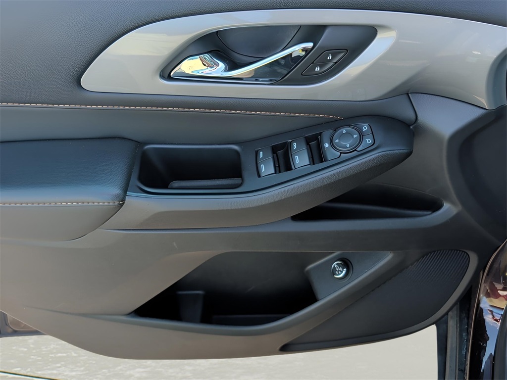 2020 Chevrolet Traverse 1LT photo 18