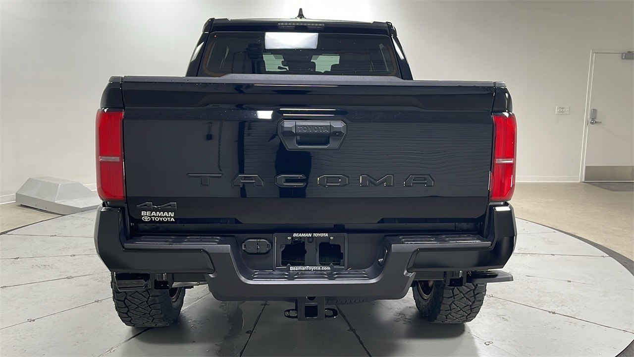 2025 Toyota Tacoma SR5 Double Cab photo 4