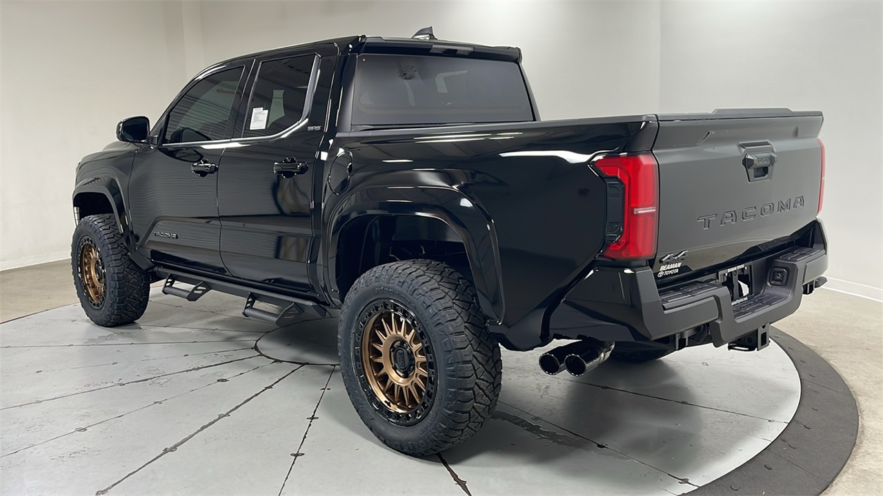 2025 Toyota Tacoma SR5 Double Cab photo 7