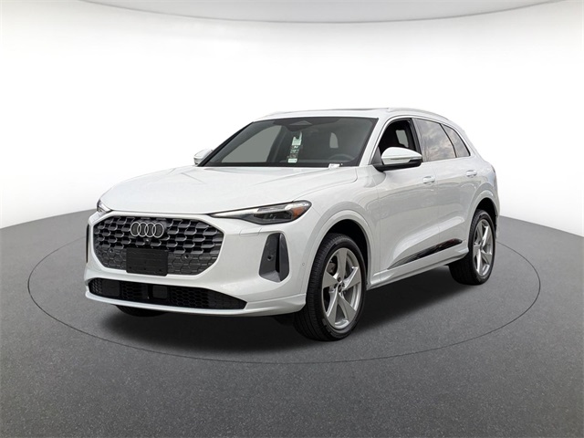 new 2025 Audi Q5 car, priced at $61,950