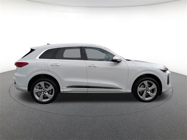new 2025 Audi Q5 car, priced at $61,950