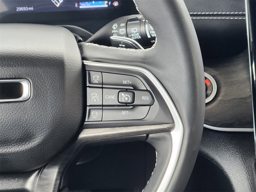 2024 Jeep Grand Cherokee Limited photo 25