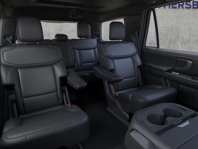 2025 Ford Expedition Platinum photo 4