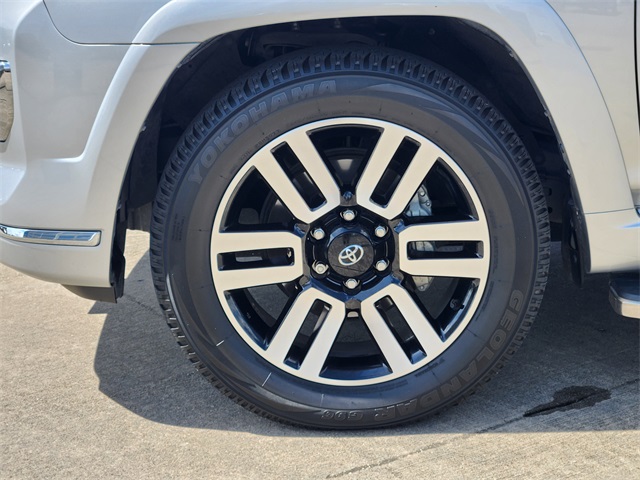 2024 Toyota 4Runner Limited photo 8