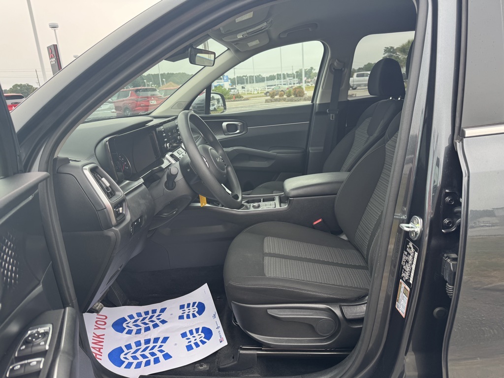 2022 Kia Sorento LX:16914T