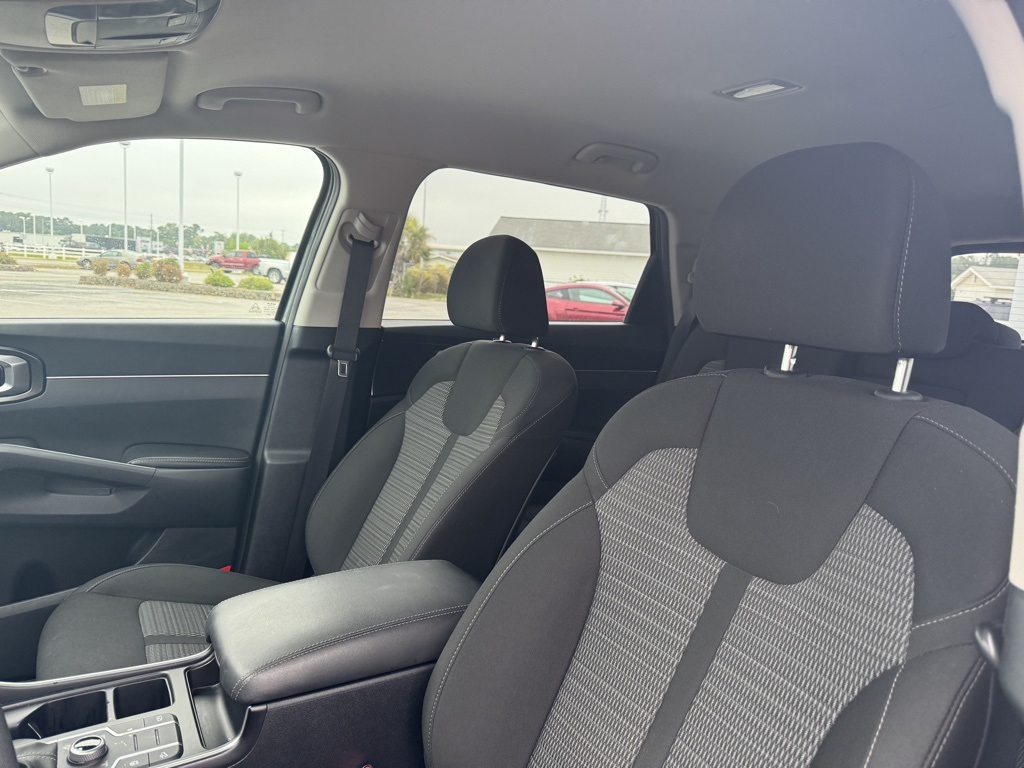 2022 Kia Sorento LX:16914T