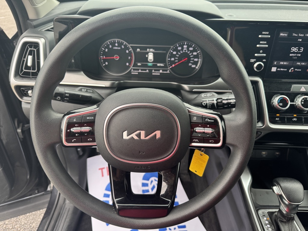 2022 Kia Sorento LX:16914T