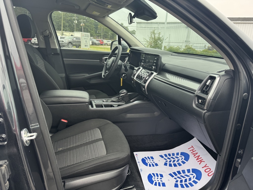 2022 Kia Sorento LX:16914T