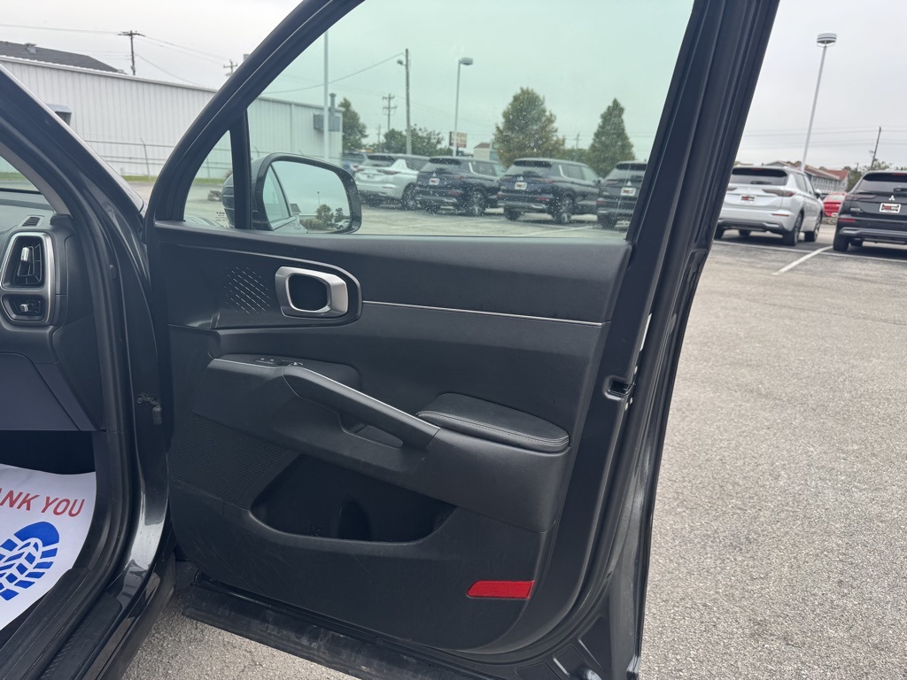 2022 Kia Sorento LX:16914T