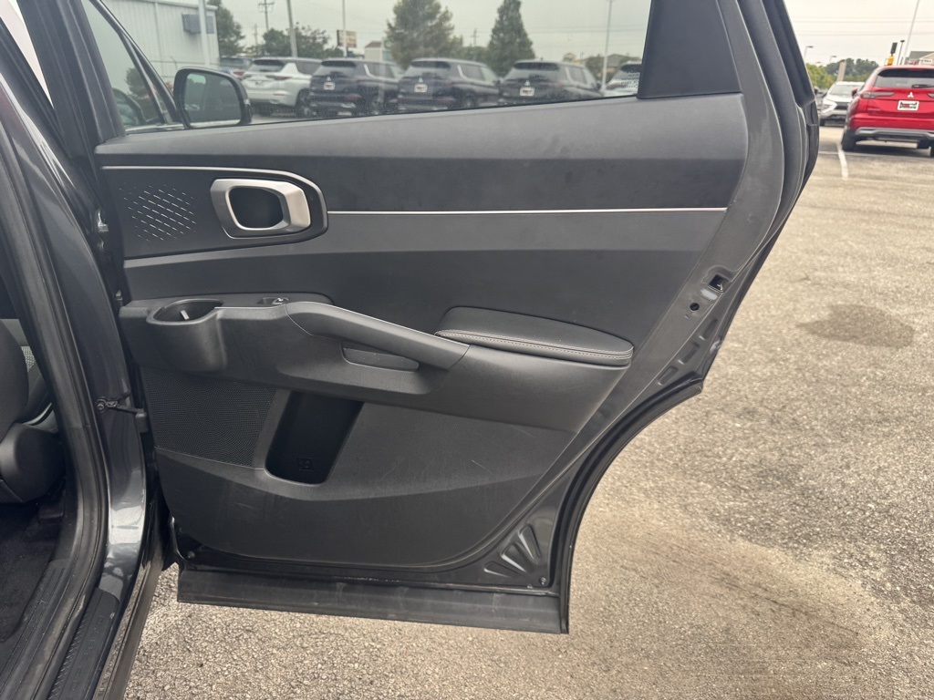 2022 Kia Sorento LX:16914T