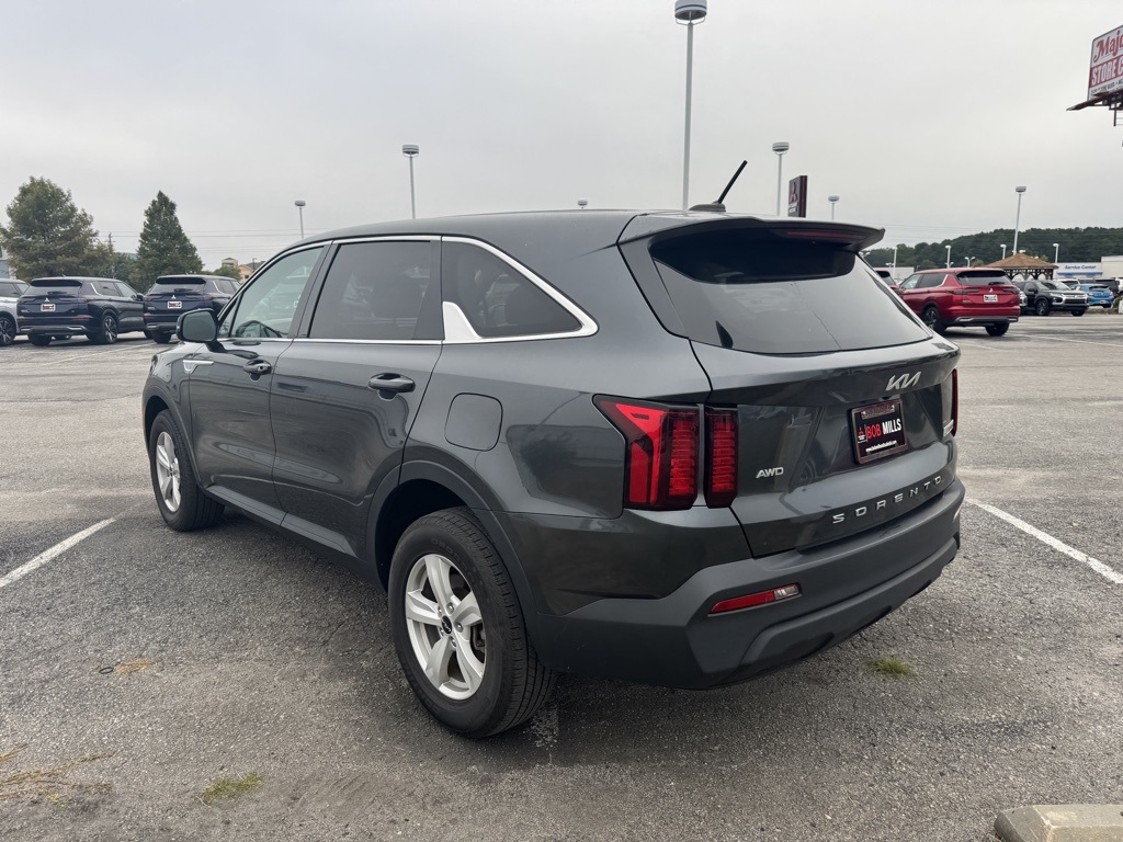 2022 Kia Sorento LX:16914T
