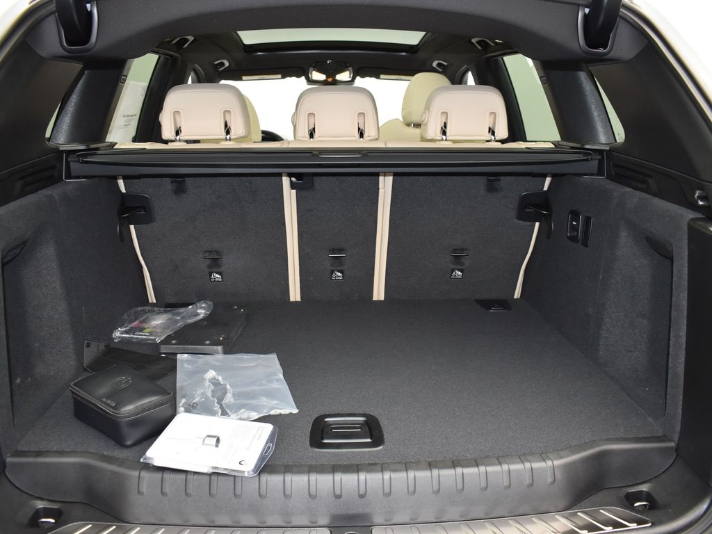 2024 Alpine White BMW X3 sDrive30i RWD SUV
