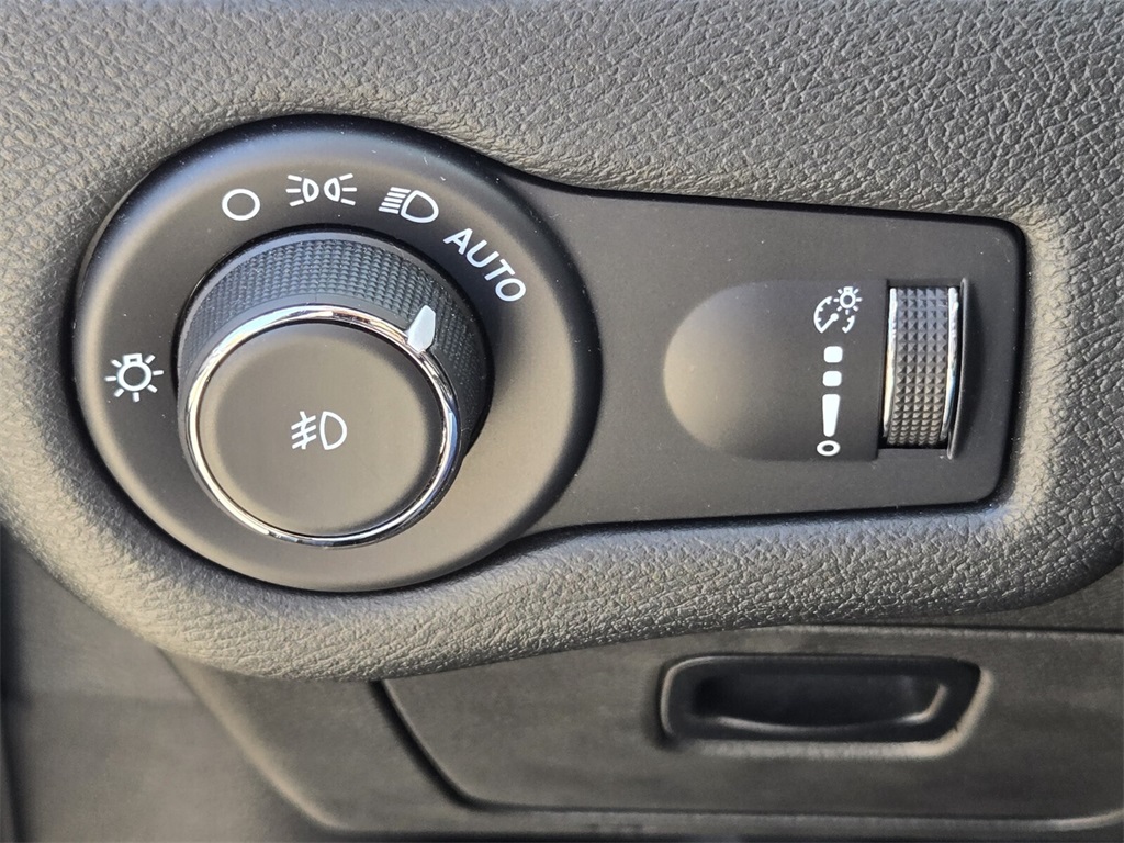 used 2022 Jeep Cherokee car, priced at $21,998