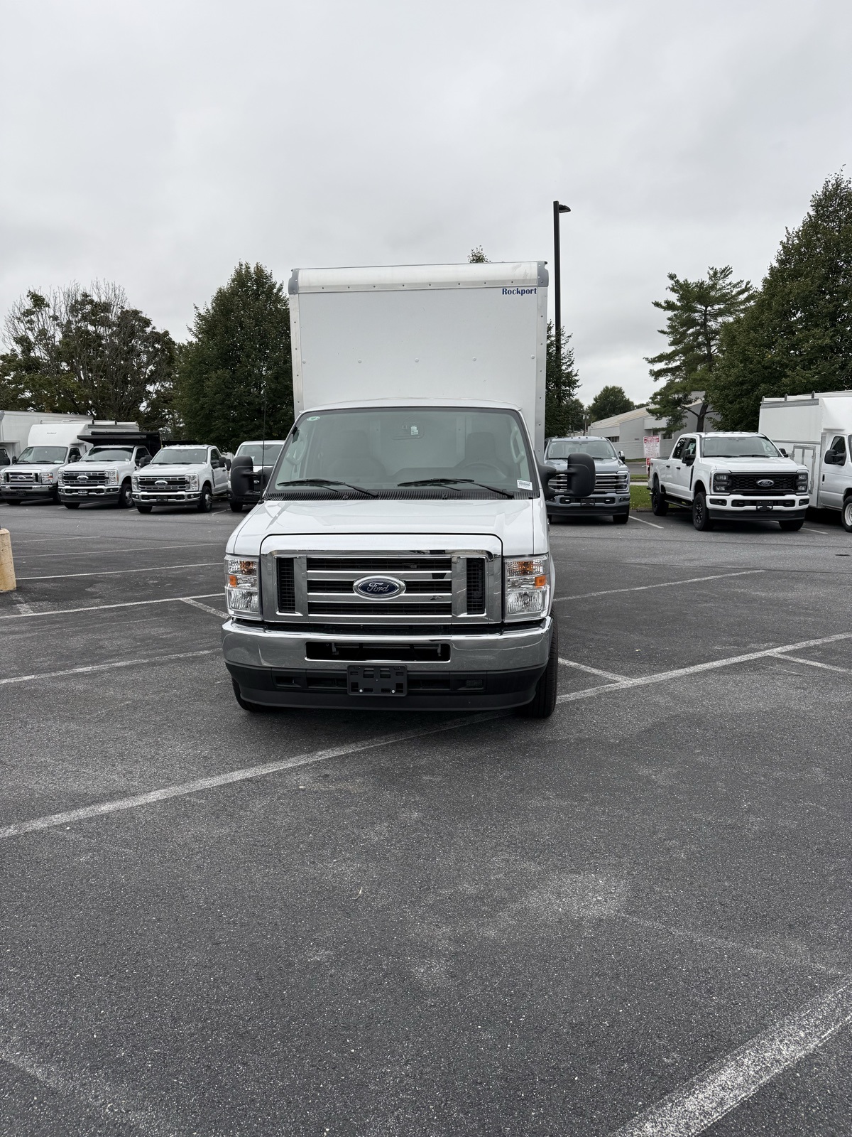 2025 Ford E-350 photo 3