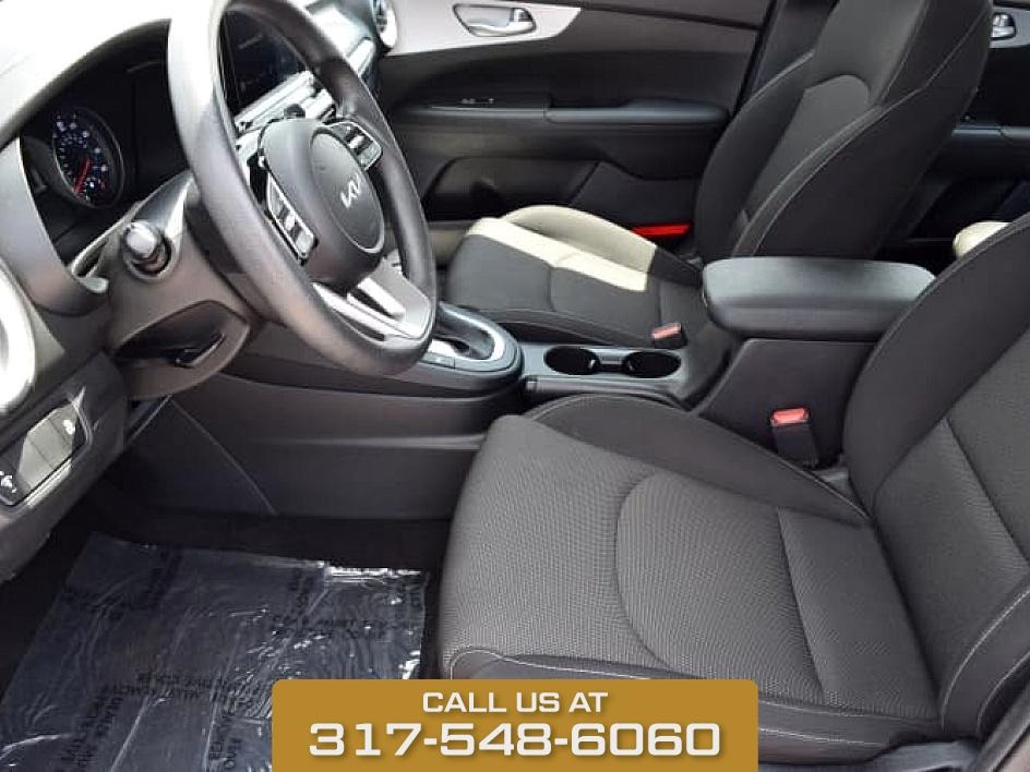 2024 Snow White Pearl Kia Forte LXS FWD Sedan