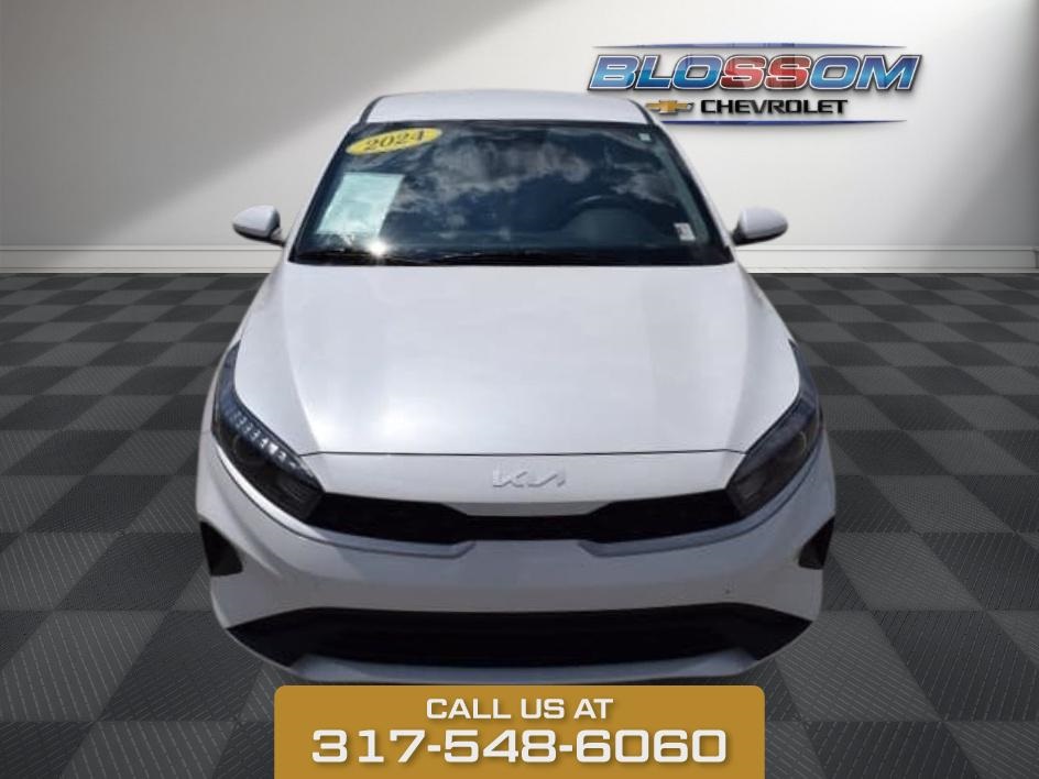 2024 Snow White Pearl Kia Forte LXS FWD Sedan