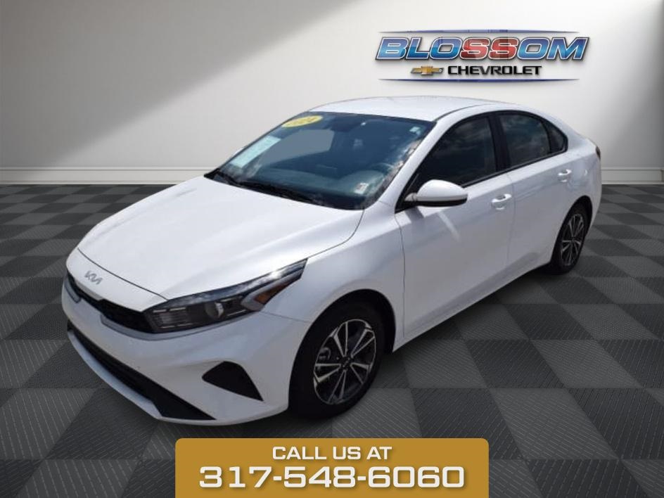 2024 Snow White Pearl Kia Forte LXS FWD Sedan
