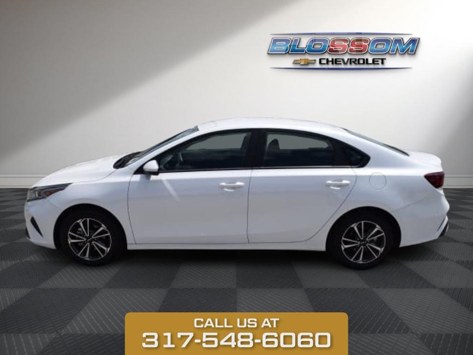 2024 Snow White Pearl Kia Forte LXS FWD Sedan