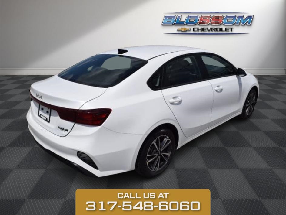 2024 Snow White Pearl Kia Forte LXS FWD Sedan