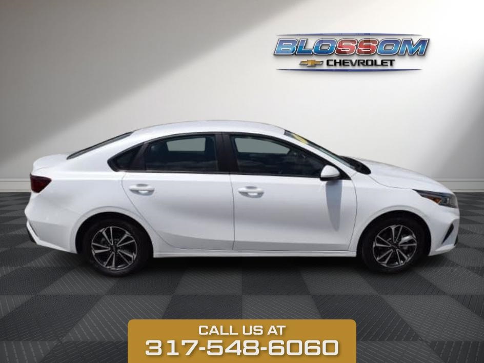 2024 Snow White Pearl Kia Forte LXS FWD Sedan