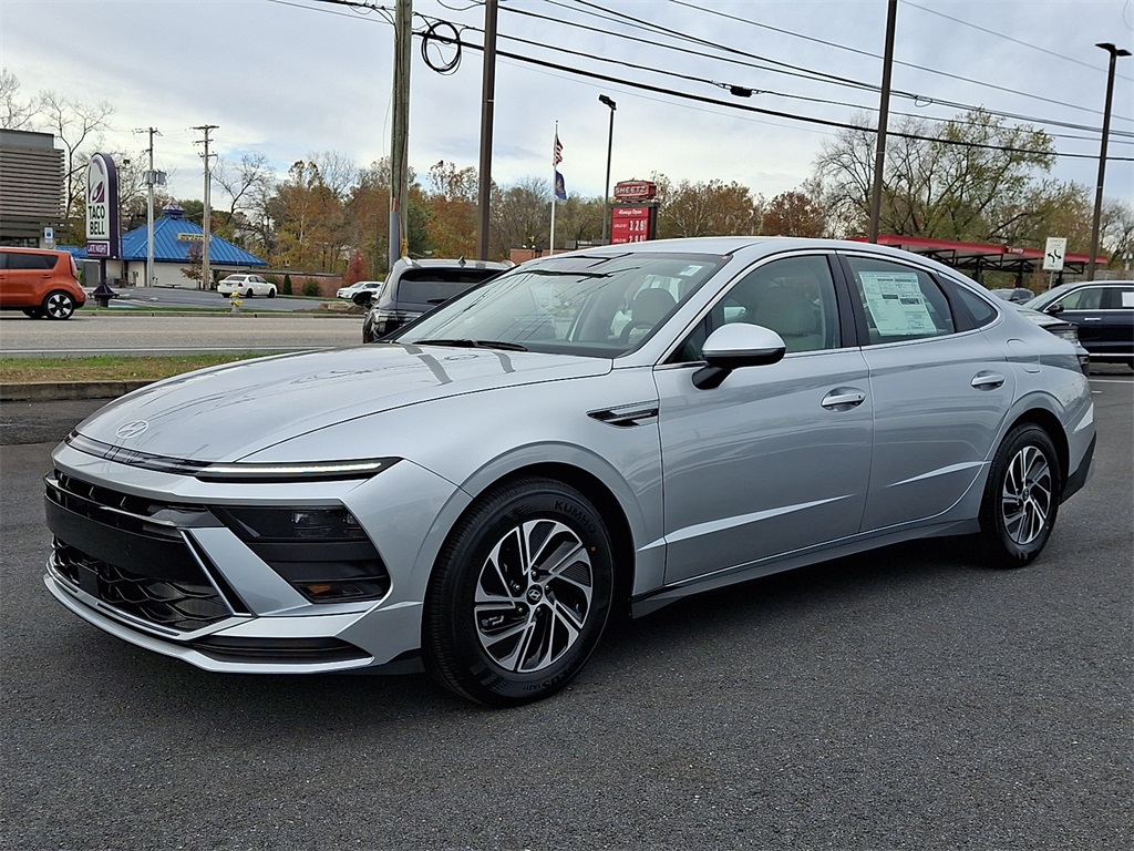 new 2026 Hyundai Sonata Hybrid car, priced at $30,292