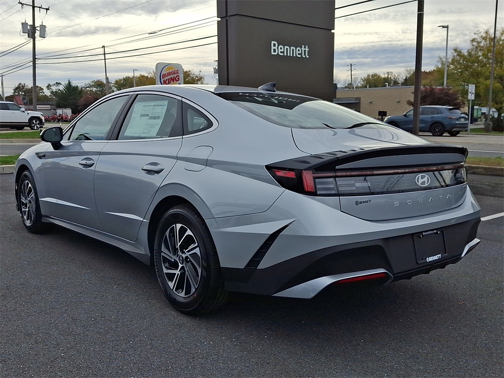 new 2026 Hyundai Sonata Hybrid car, priced at $30,292