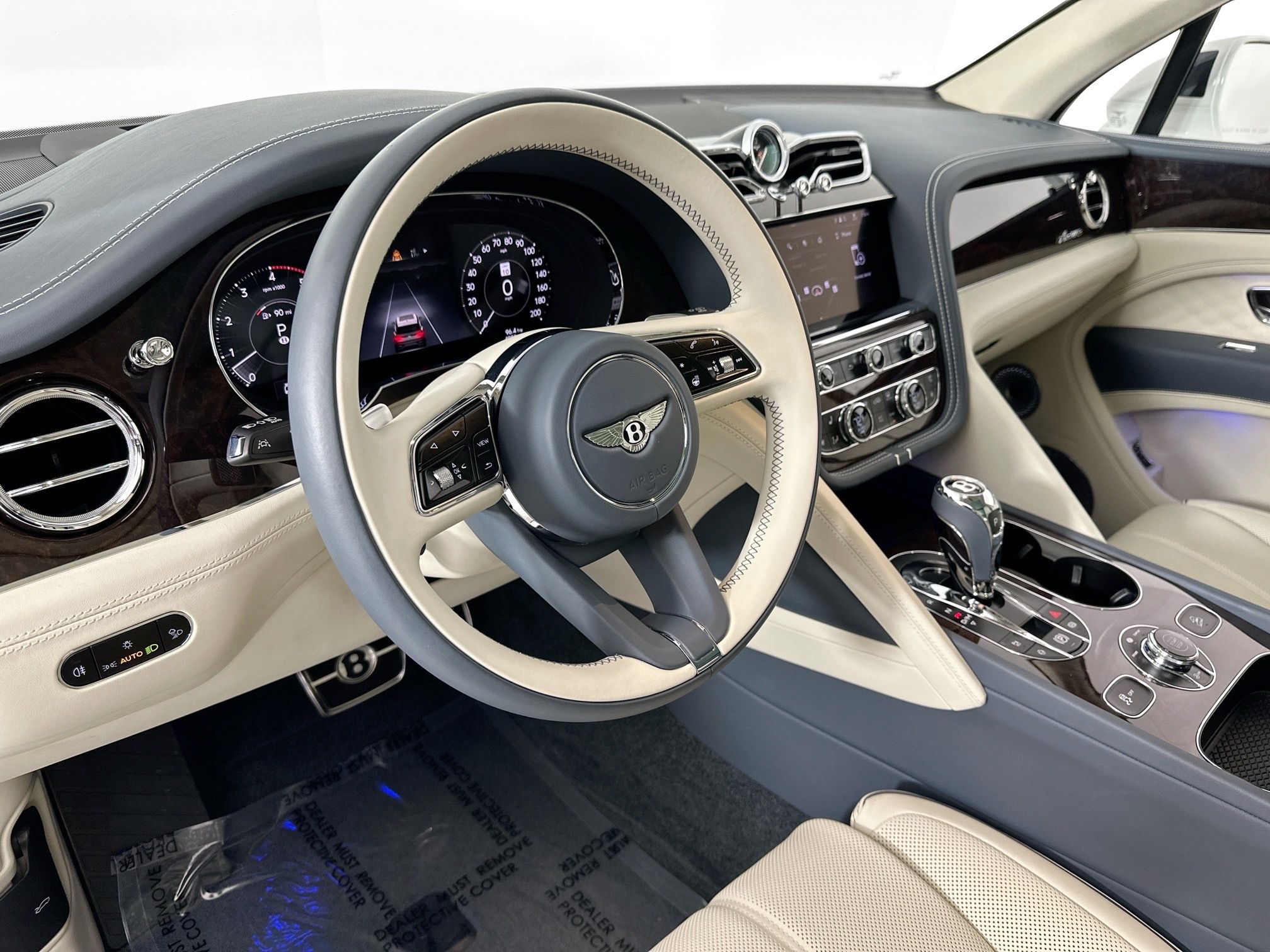 new 2025 Bentley Bentayga car