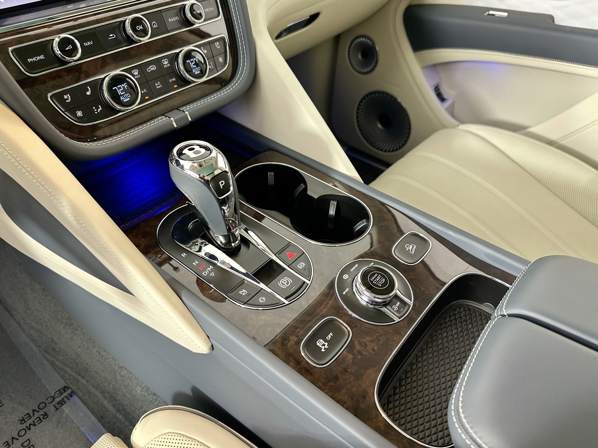 new 2025 Bentley Bentayga car