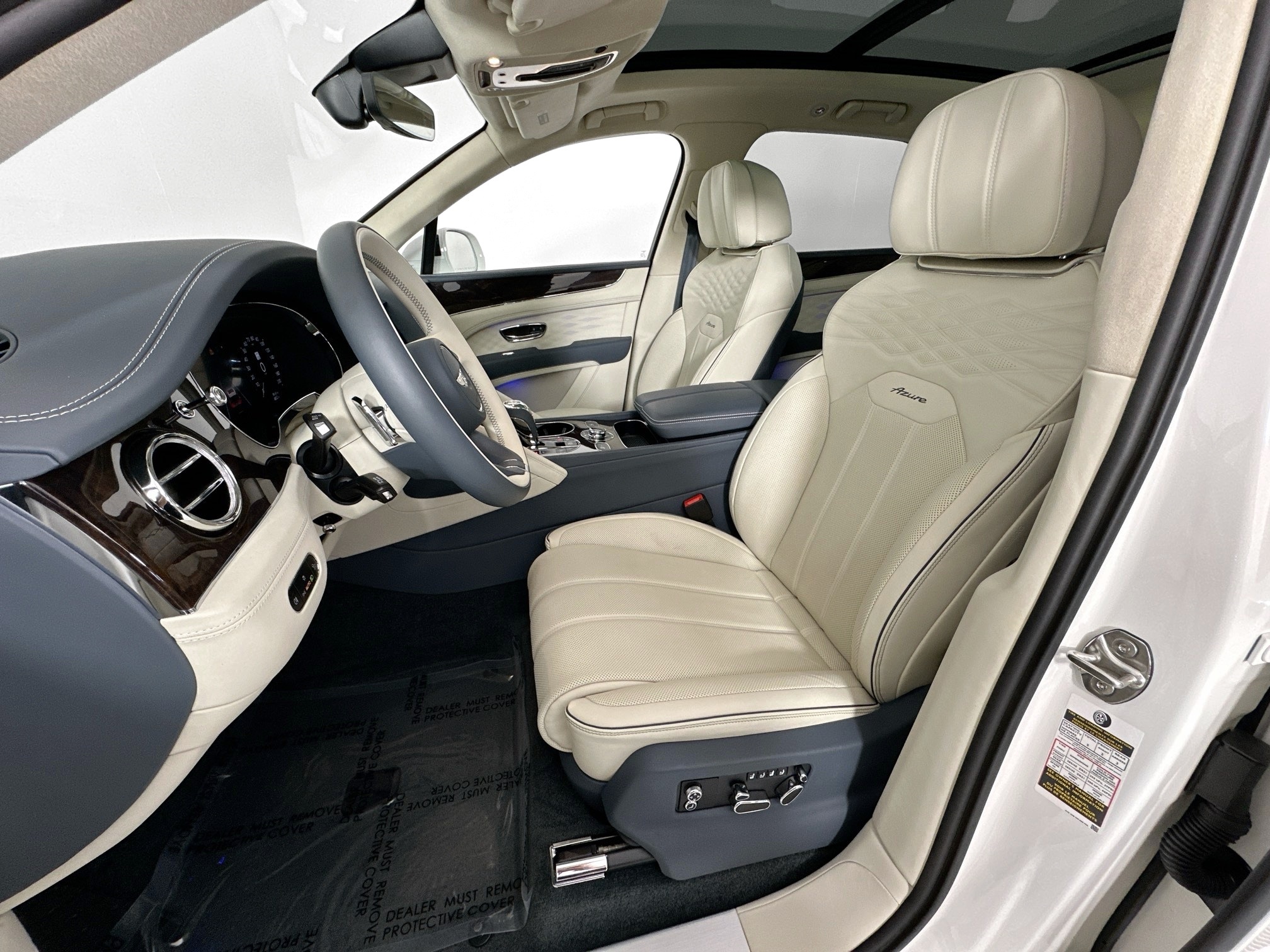 new 2025 Bentley Bentayga car