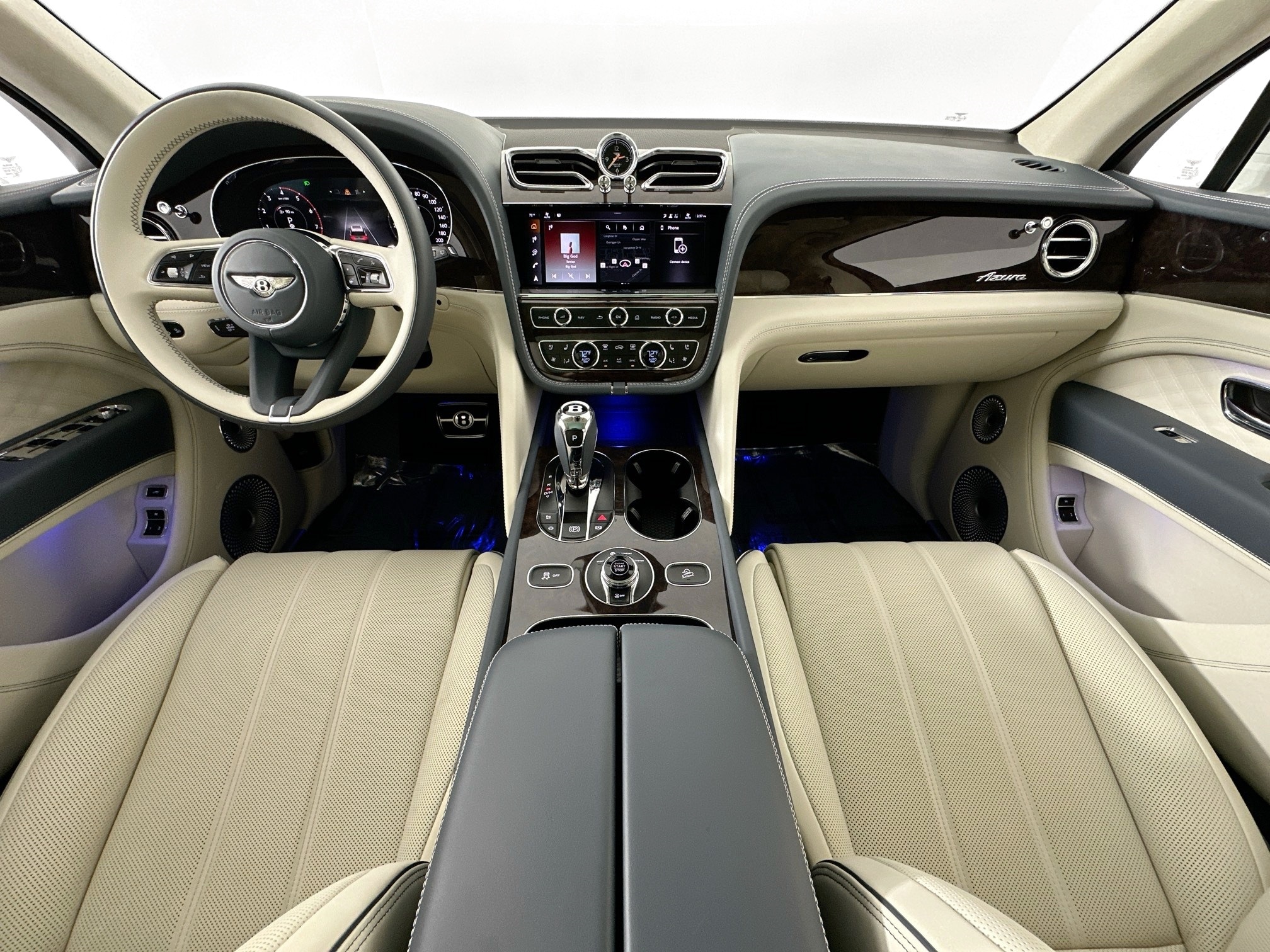 new 2025 Bentley Bentayga car