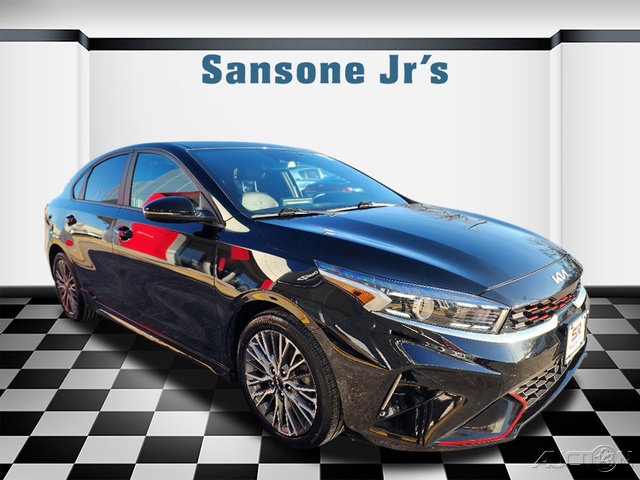 2023 Kia Forte GT-Line's photo