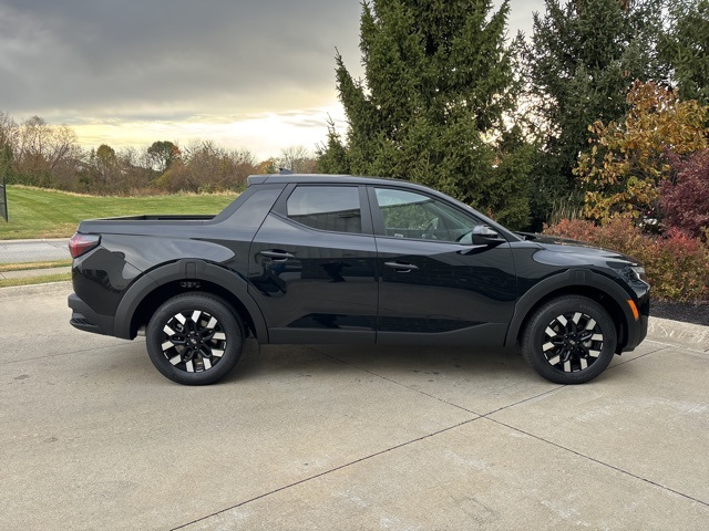 2026 Hyundai Santa Cruz SE photo 2