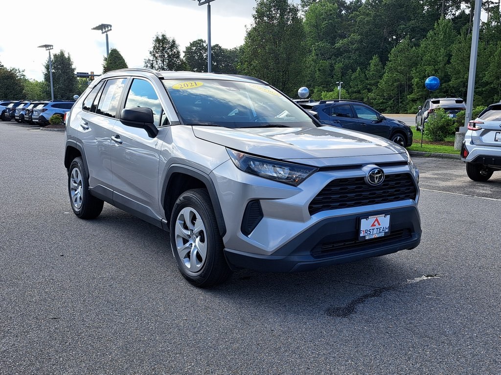 2021 Toyota RAV4 LE SUV FWD 4