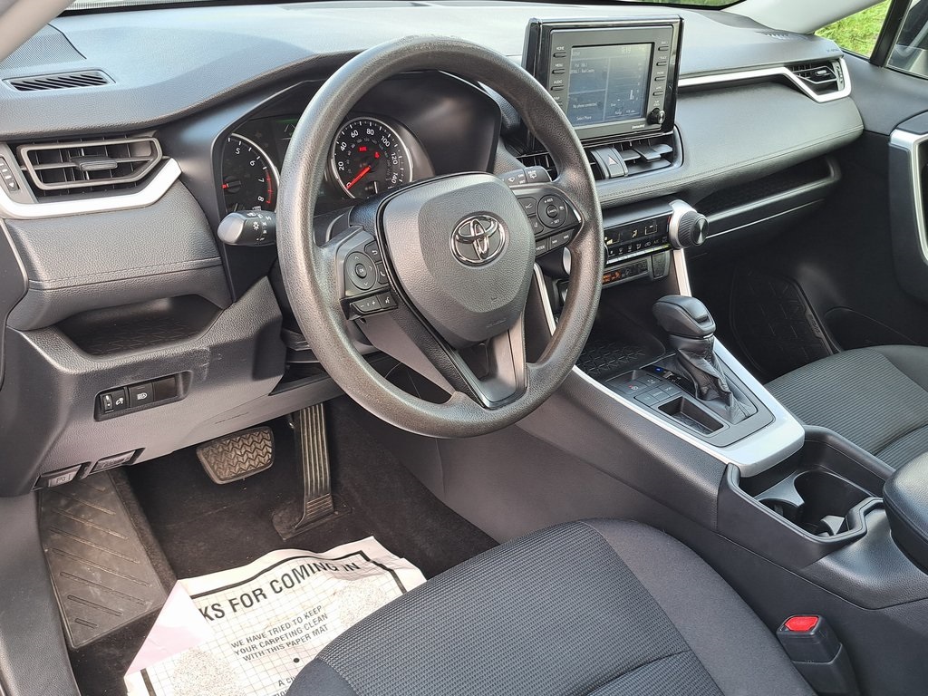 2021 Toyota RAV4 LE SUV FWD 8