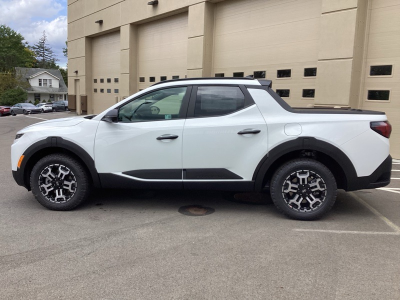 2025 Hyundai Santa Cruz XRT photo 2