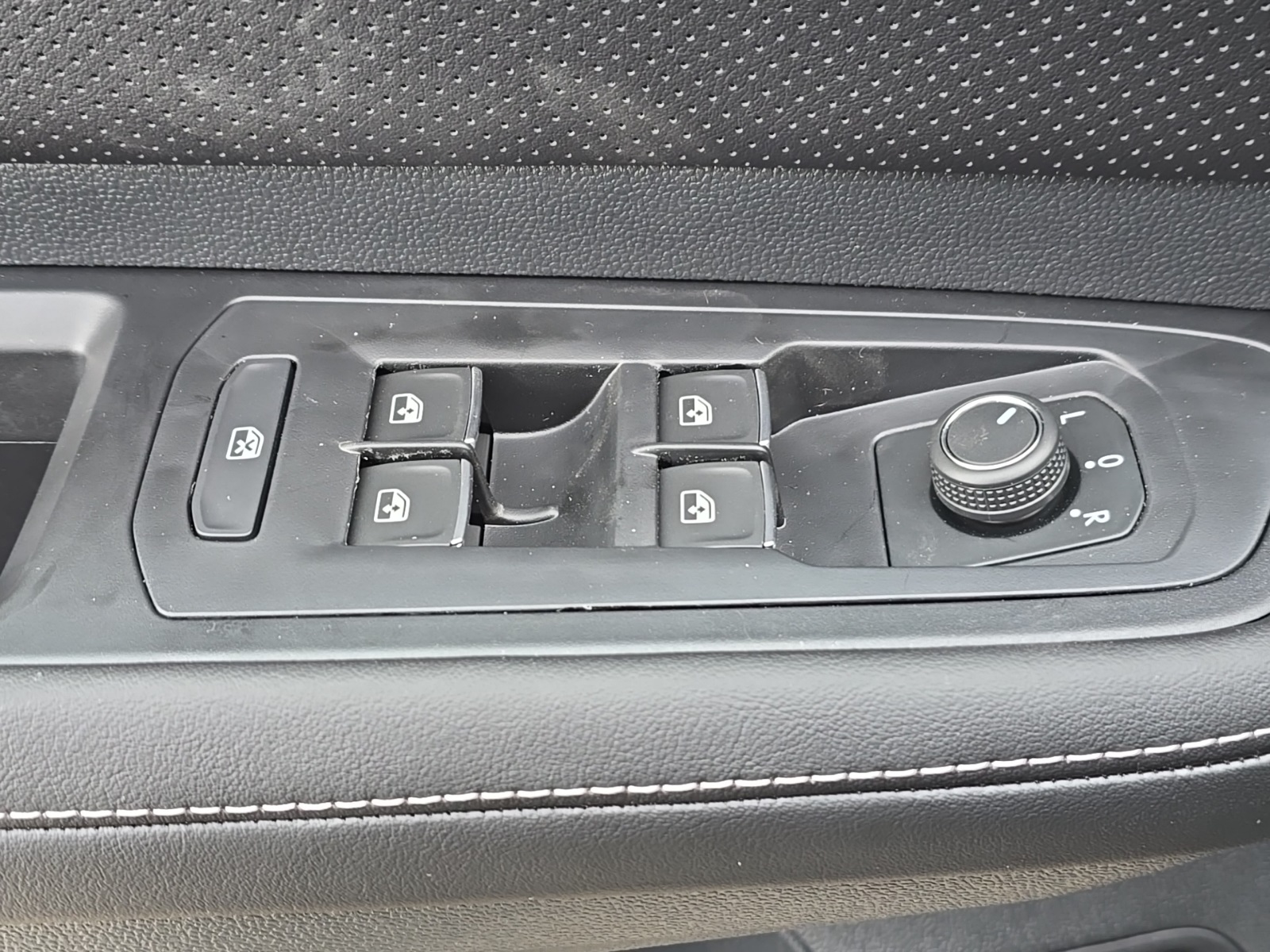 new 2026 Volkswagen Atlas car, priced at $45,949