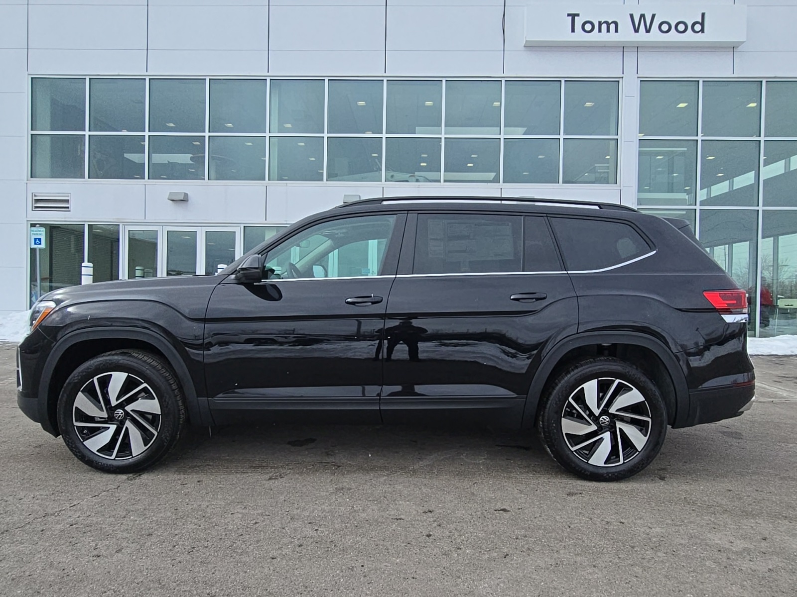 new 2026 Volkswagen Atlas car, priced at $45,949