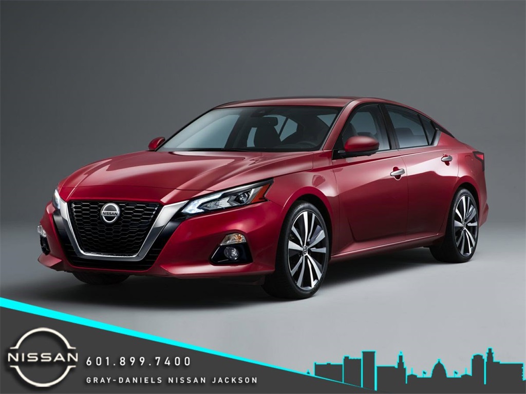 2021 Nissan Altima SR's photo