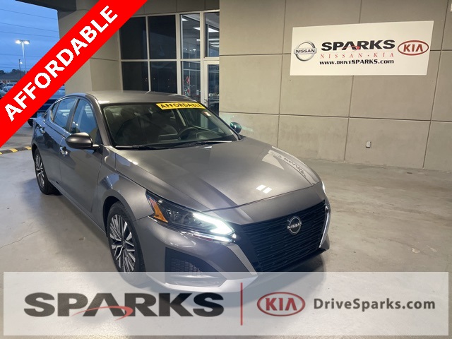 2024 Nissan Altima SV's photo