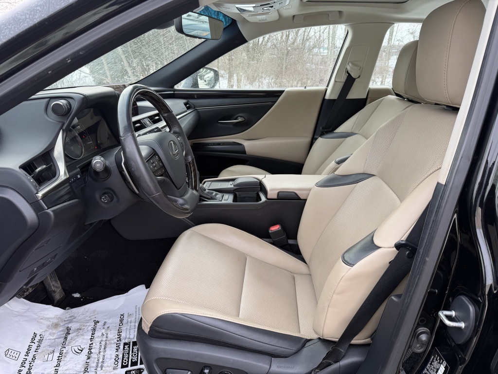 used 2021 Lexus ES car, priced at $26,903