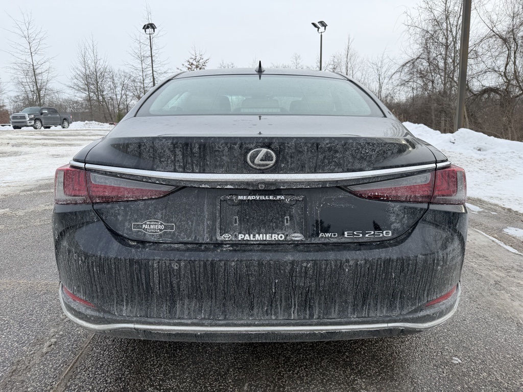 used 2021 Lexus ES car, priced at $26,903