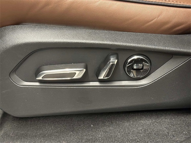 used 2023 Acura MDX car, priced at $44,250