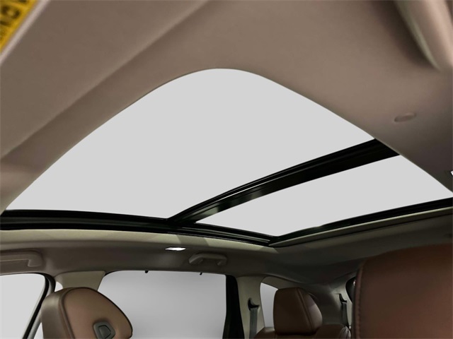 used 2023 Acura MDX car, priced at $44,250