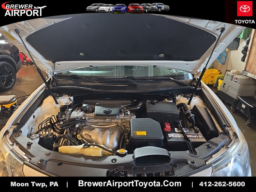 2014 Toyota Camry SE's photo