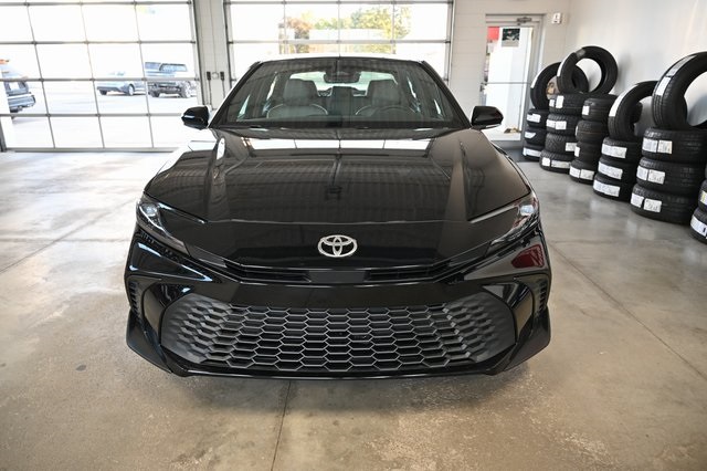 2026 Toyota Camry SE photo 2