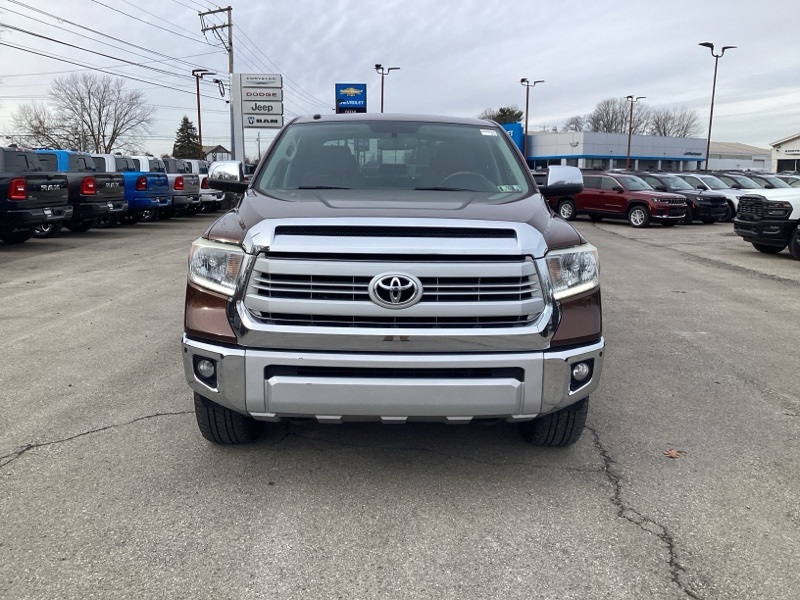 2015 Toyota Tundra Platinum CrewMax photo 2