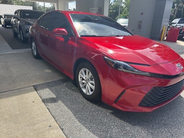 2025 Toyota Camry LE photo 7
