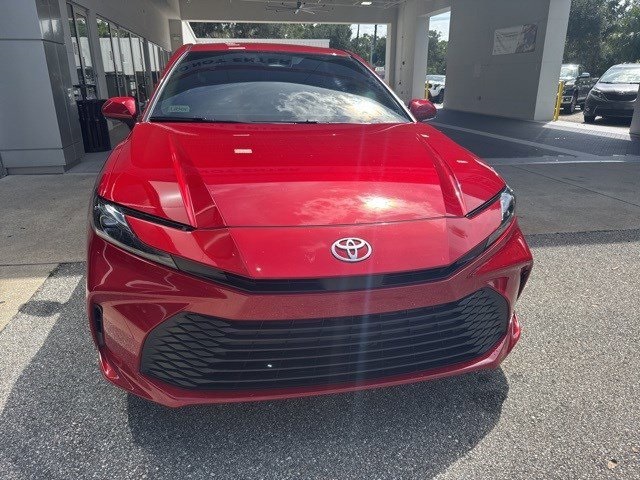 2025 Toyota Camry LE photo 8